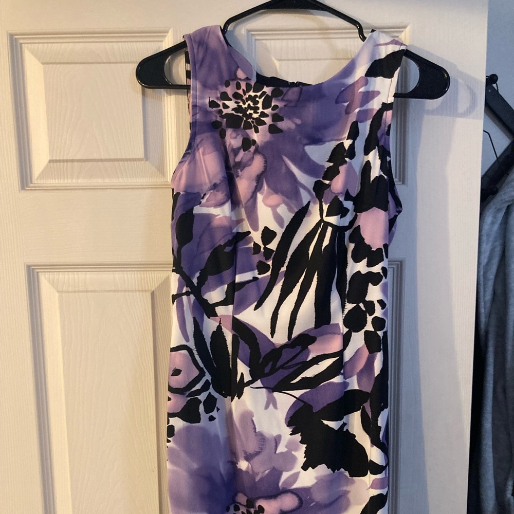 Beautiful dress size 4 - Picture 2 of 3